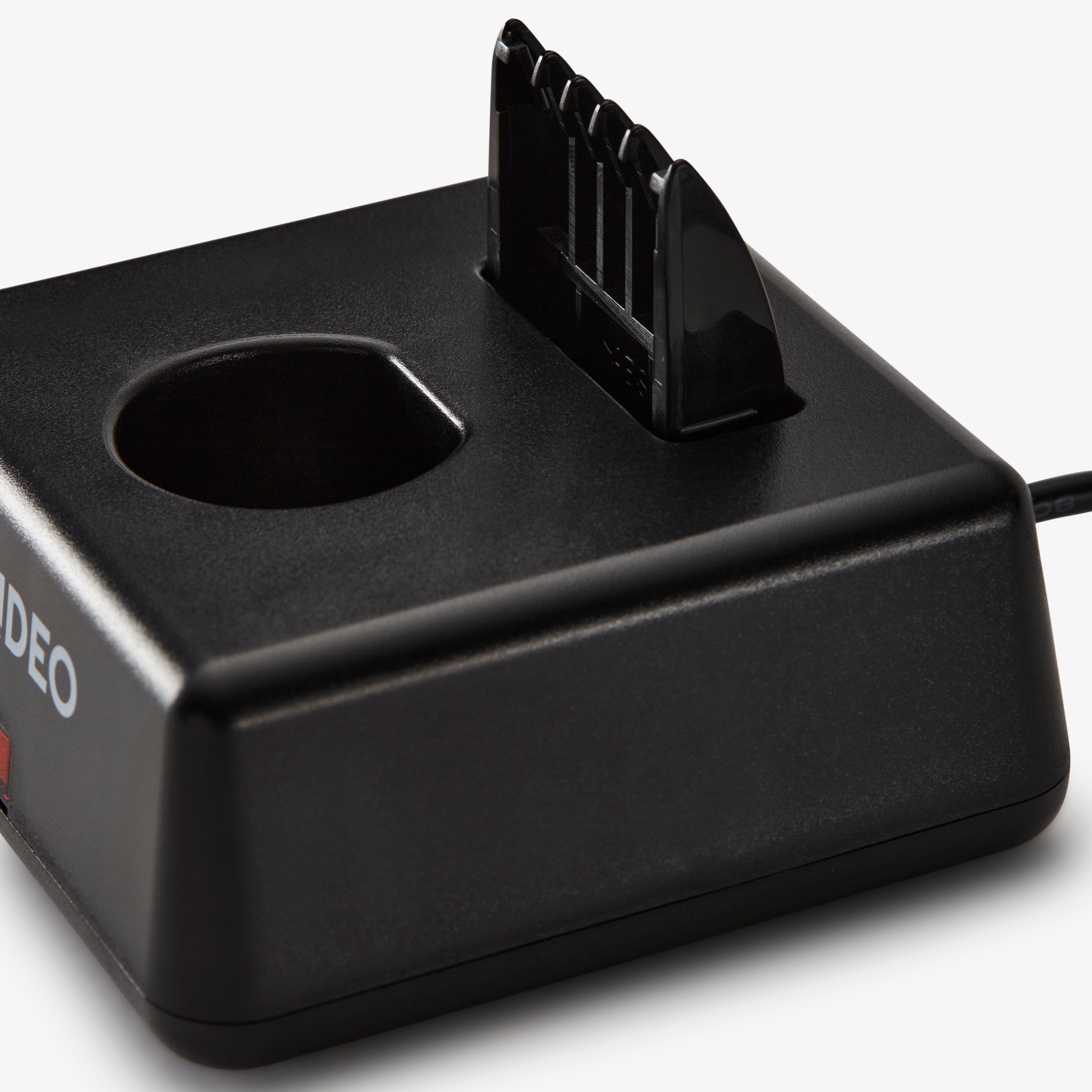 TONDEO Eco-S Plus Black Ladestation & Aufsatz Haarschneidemaschine – professionelle, kabellose Profi-Clipper mit langlebigem Akku, ergonomischem Design und starker Schneideleistung für Barber & Friseur