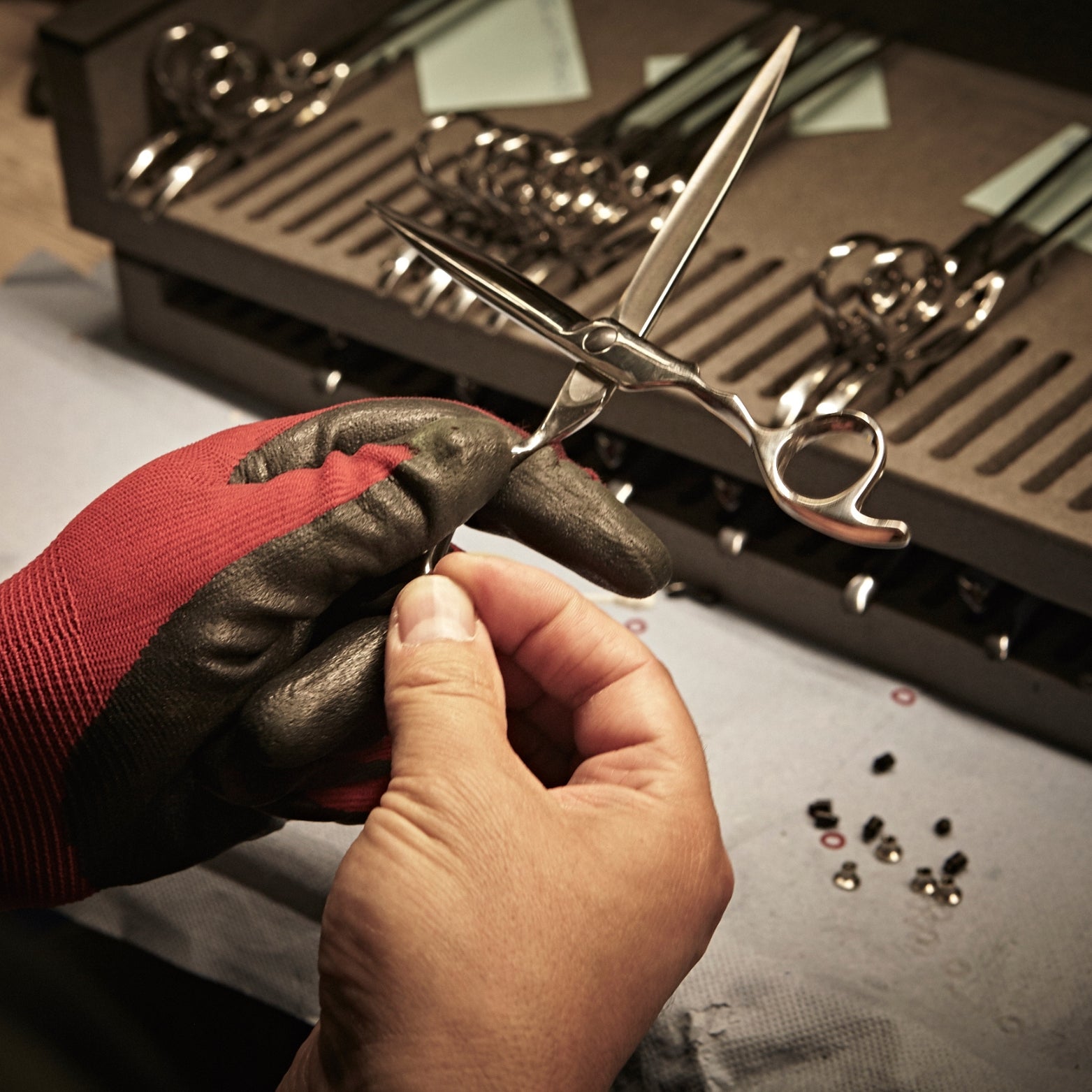 TONDEO Solingen Schleifservice Plus, Made in Solingen, Schraubsystem Kontrolle